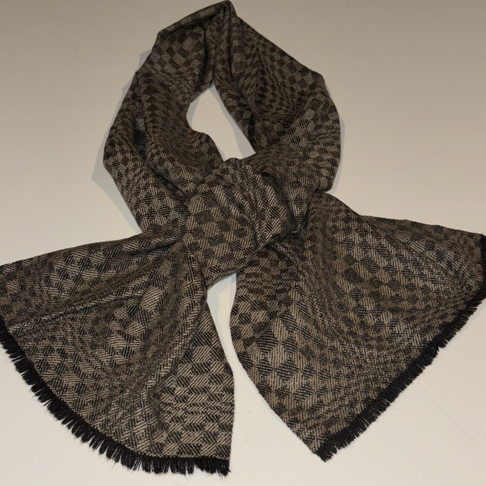 Smithsonian 100% Wool Scarf